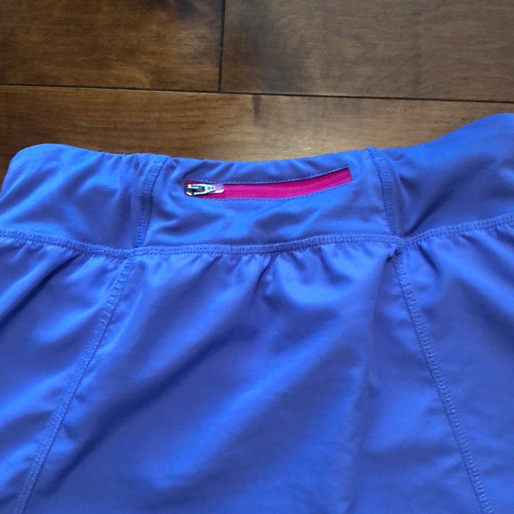 Champion girl’s matching shirt/skirt set - Picture 8 of 8